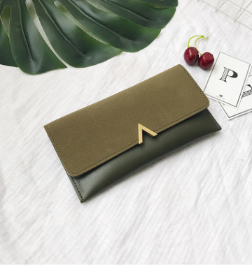 Multi-Slot Long Wallet