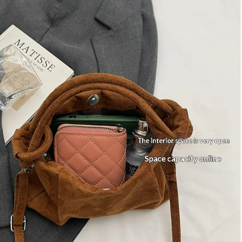 New Retro Suede Simple Crossbody Bag Women Fashion Handle Bag Casual Comfortable and Versatile Texture Shoulder Commuting Bag