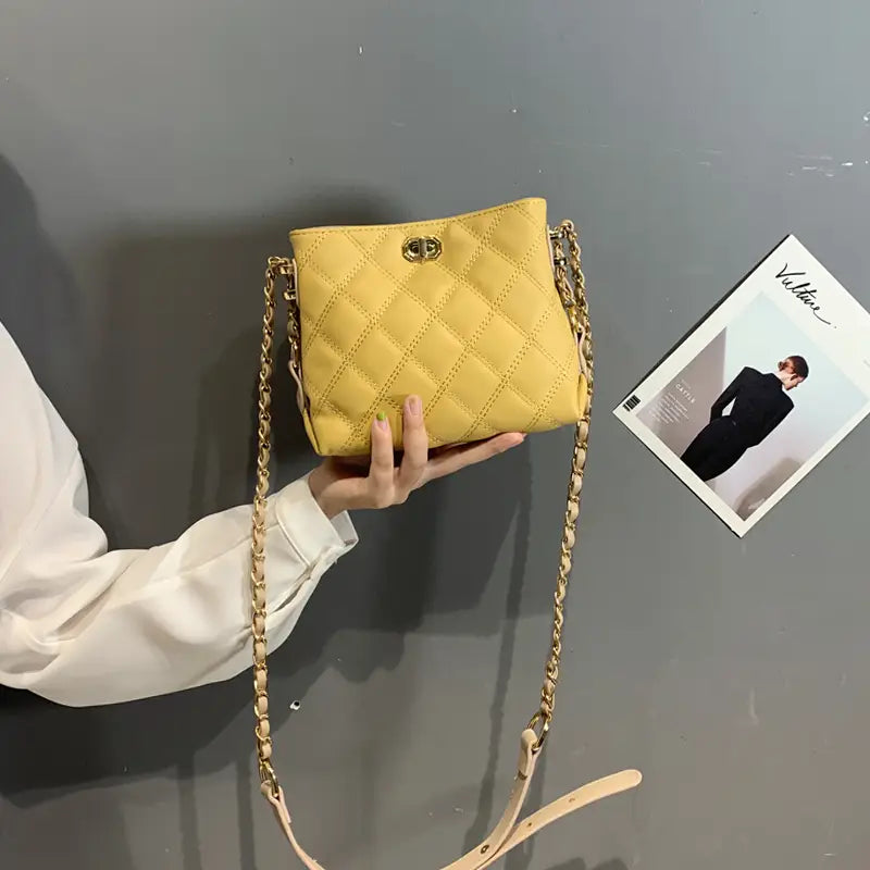 Fashionable Women’s Shoulder Chain Bag for Summer 2020