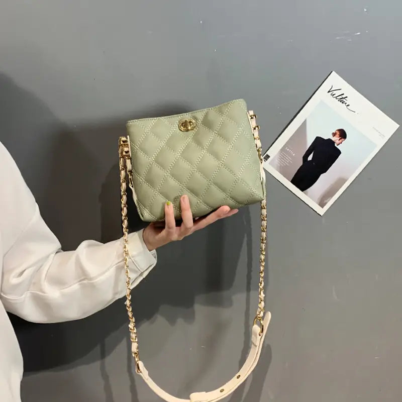 Fashionable Women’s Shoulder Chain Bag for Summer 2020