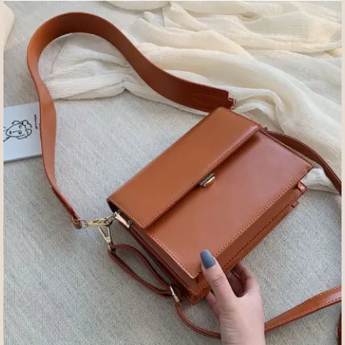 Chic Women’s Chain Shoulder Bag - Stylish and Versatile