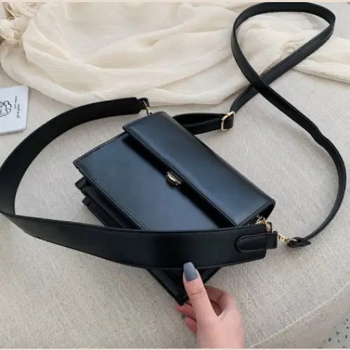 Chic Women’s Chain Shoulder Bag - Stylish and Versatile