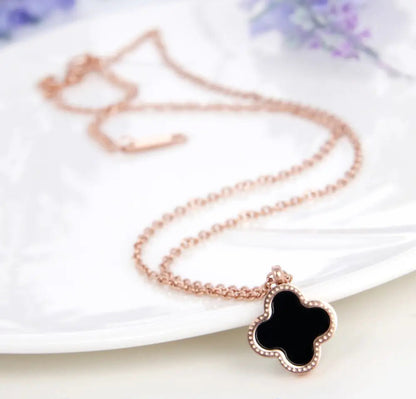 Clover Necklace with Elegant Pendant Design - black