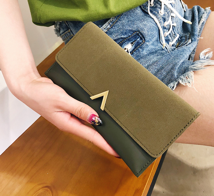 Multi-Slot Long Wallet