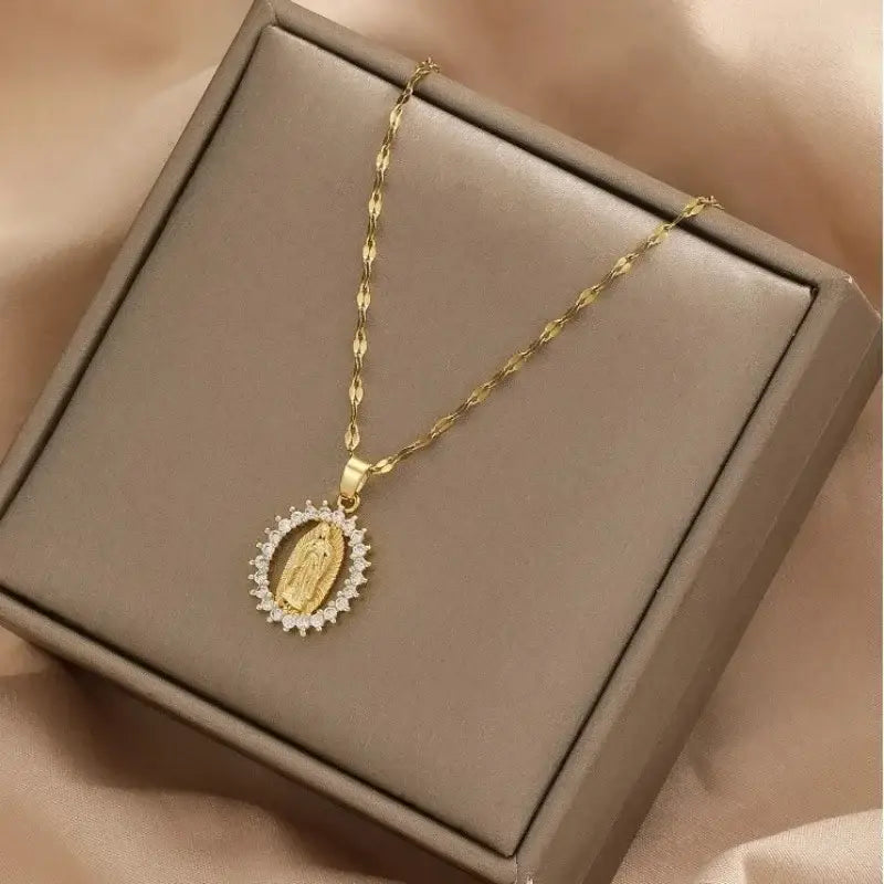 European and American Fashion and Gorgeous Women’s All Sky Star Micro Inlaid Colorful Zircon Virgin Mary Hollow