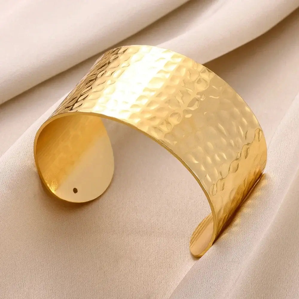 Exquisite Classic Bump Pattern Openning Bangles Bracelet For Women Cuff Bracelet Gold Color Stainless Steel Hand