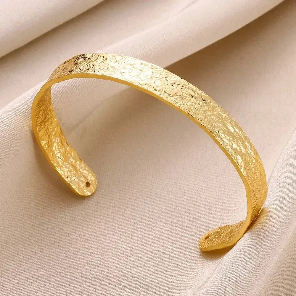 Exquisite Classic Bump Pattern Openning Bangles Bracelet For Women Cuff Bracelet Gold Color Stainless Steel Hand