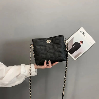 Fashionable Women’s Shoulder Chain Bag for Summer 2020