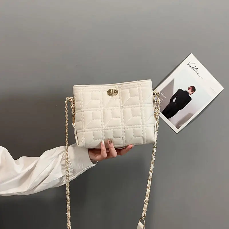 Fashionable Women’s Shoulder Chain Bag for Summer 2020