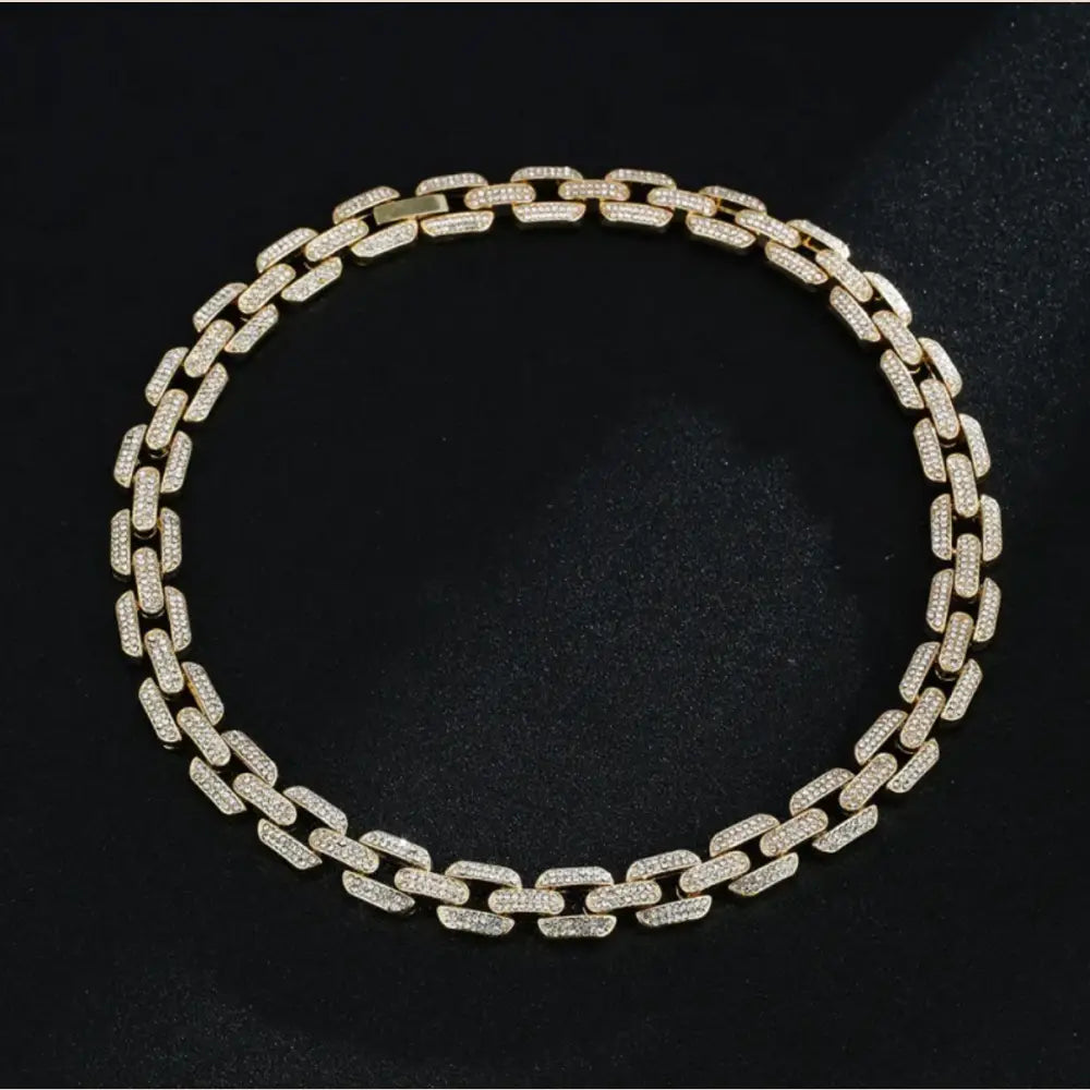 Full Diamond Inlaid Necklace - Trendy Statement Piece - 300 Gold