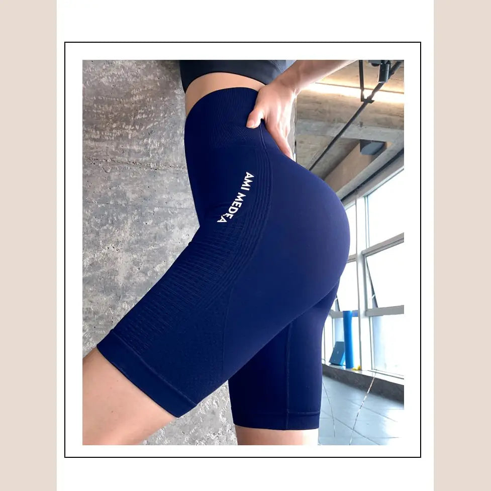 High Waist Peach Five-Point Yoga Pants - Dark Blue / S