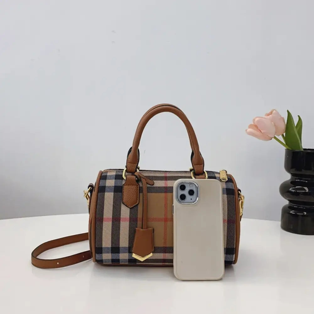 Large Capacity Classic Stripe Plaid Pattern Shoulder Bag PU Crossbody Tote with Adjustable Strap Zip Closure for Daily