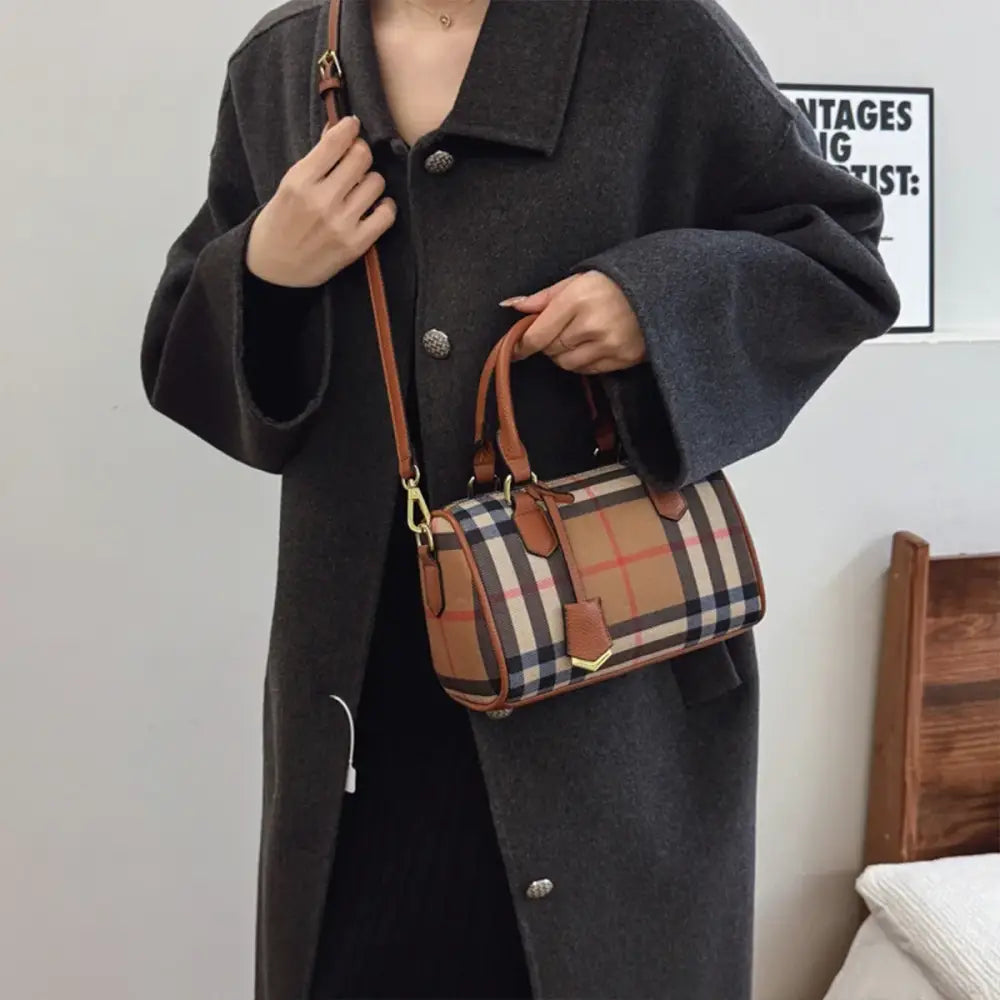 Large Capacity Classic Stripe Plaid Pattern Shoulder Bag PU Crossbody Tote with Adjustable Strap Zip Closure for Daily