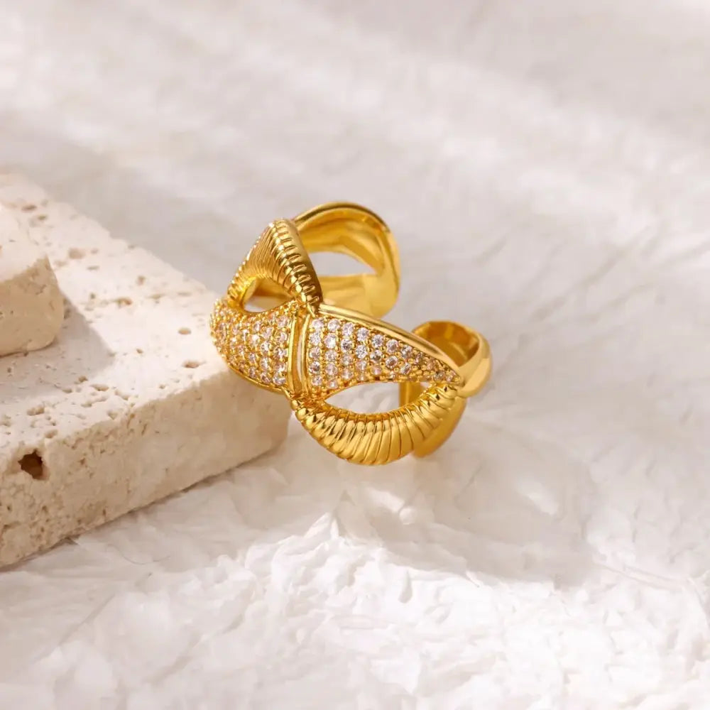 Multiple Stars Zirconia Designer Gold Color Cupid Heart Opening Ring Women Stackable Ring Engagement Party Jewelry