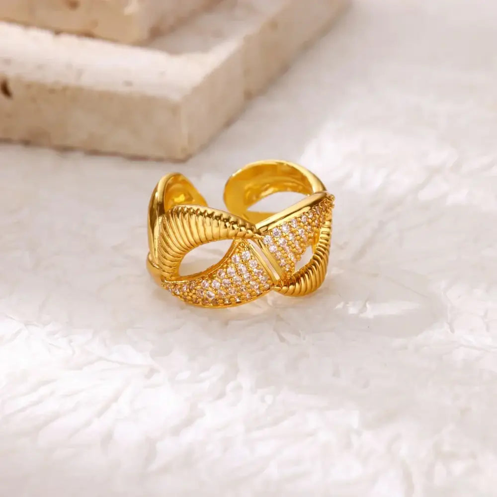 Multiple Stars Zirconia Designer Gold Color Cupid Heart Opening Ring Women Stackable Ring Engagement Party Jewelry