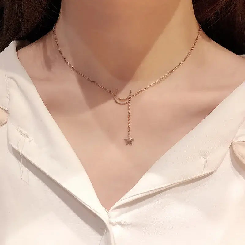 New Simple Moon Star Pendant Choker Necklace Simple Gold Color Alloy Charm Chain Collares Necklace For Women Party