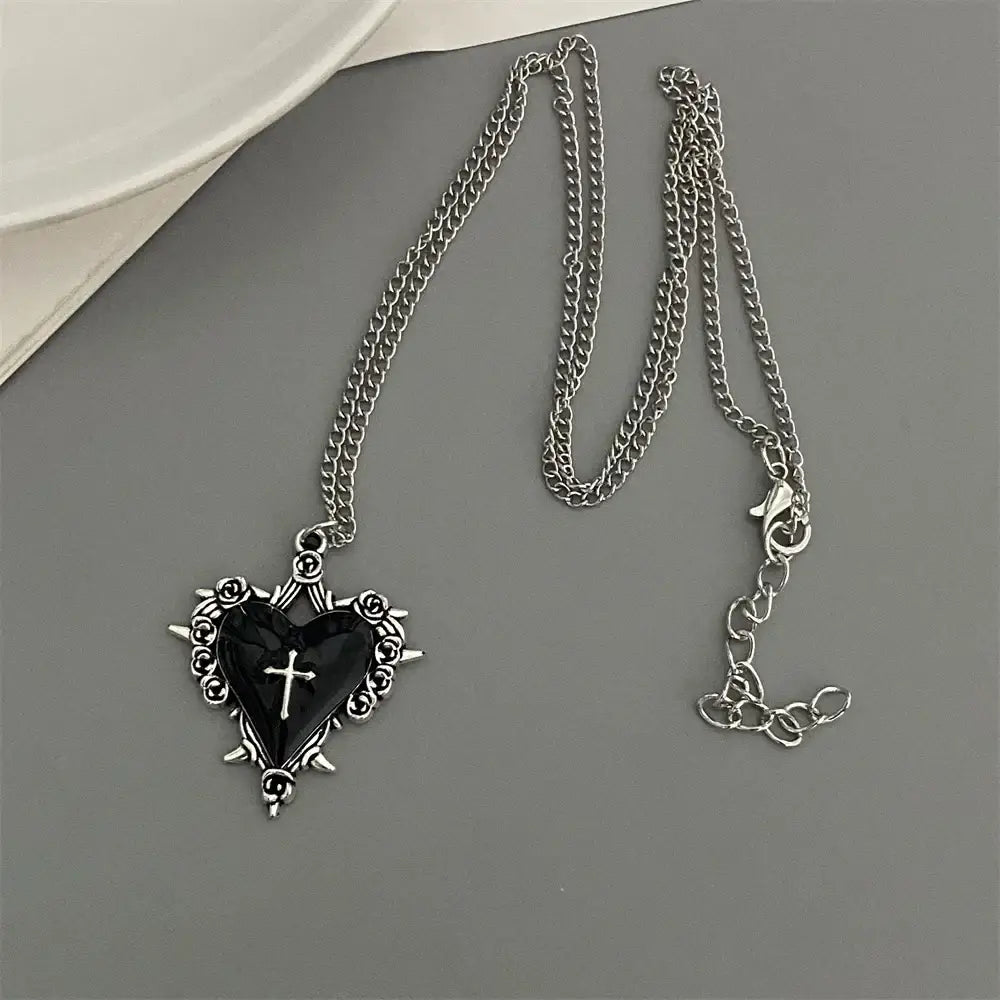 Punk Rock Red Black Heart Pendant Chain Necklace For Men Women Cool Hip Hop Street Vintage Goth Accessories Trendy