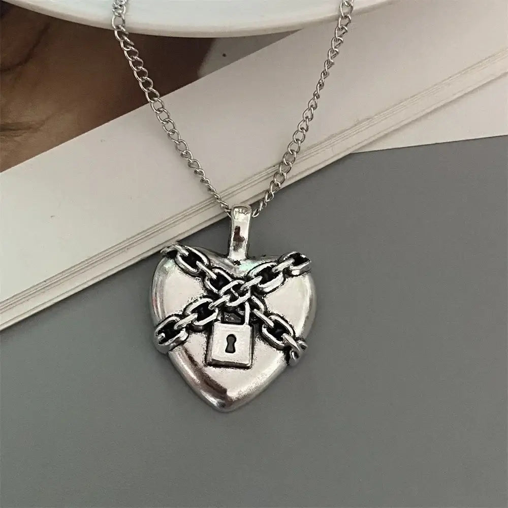 Punk Rock Red Black Heart Pendant Chain Necklace For Men Women Cool Hip Hop Street Vintage Goth Accessories Trendy