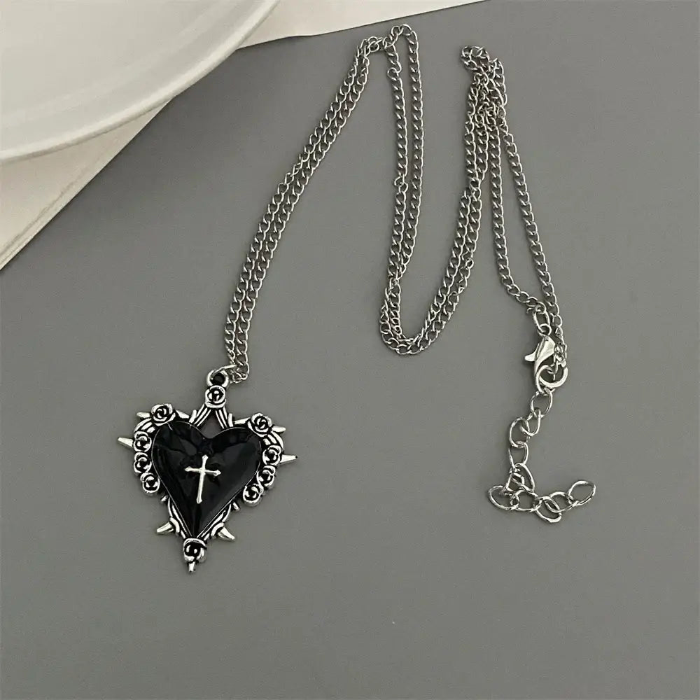 Punk Rock Red Black Heart Pendant Chain Necklace For Men Women Cool Hip Hop Street Vintage Goth Accessories Trendy