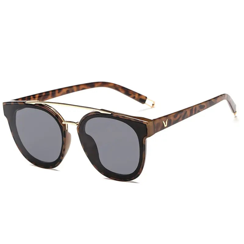 R&Z - Fashionable Women’s Oversized Sunglasses 2020 Trend - Leopard print Grey
