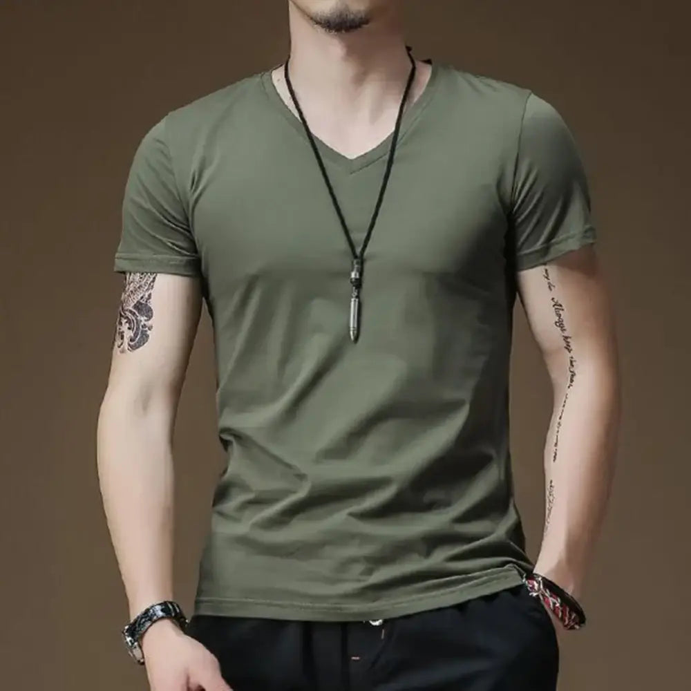 R&z - Signature V-Neck Tee - Casual Short Sleeve Shirts
