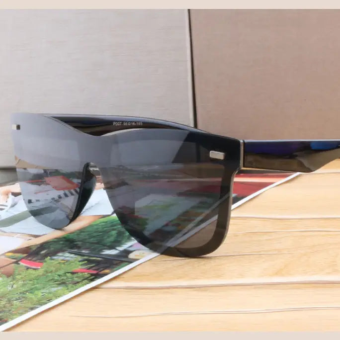 R&z - Sunglasses with Integrated Reflective Mirror’