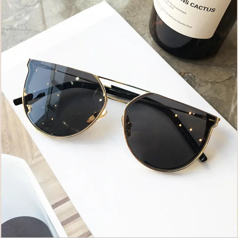 R&z - Sunglasses with Semi-Framed Edge Design - Gray