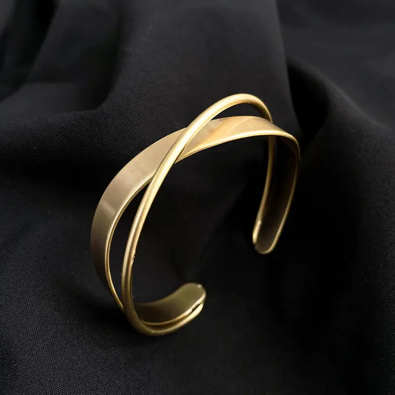 Simple Wave Cross Bracelet for Women’s Fashion - Gold Plated