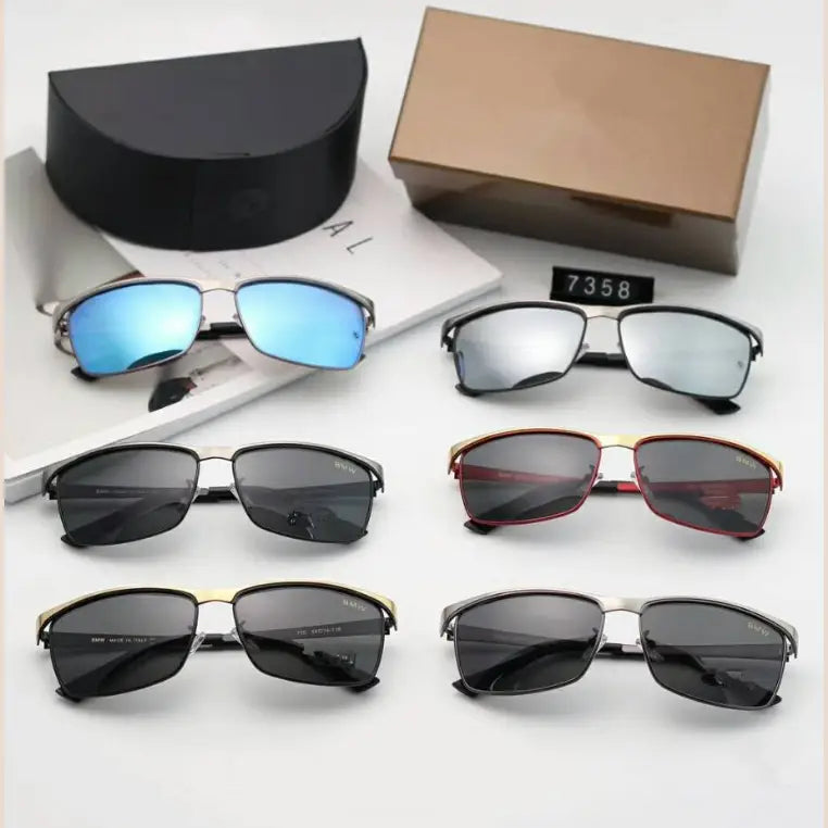Sunglasses with Polarized Lenses