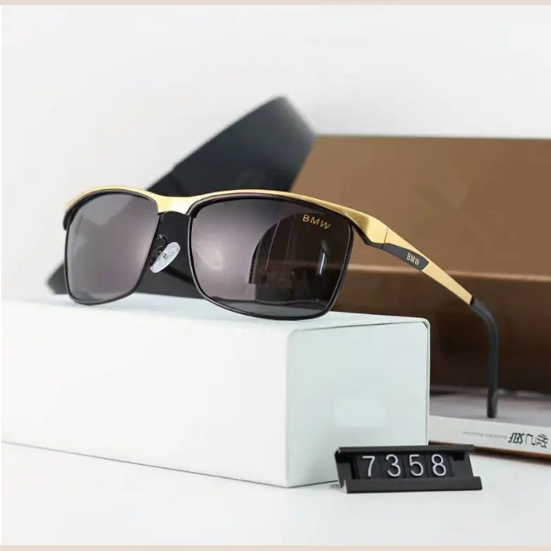 Sunglasses with Polarized Lenses - C5 Red Frame