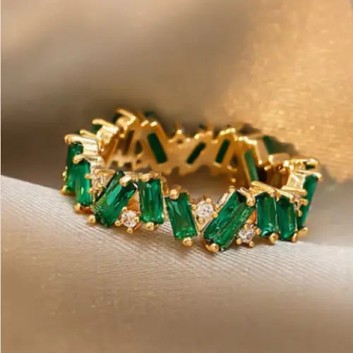 Top Angle View of Women's Luxe Zirconia Ring